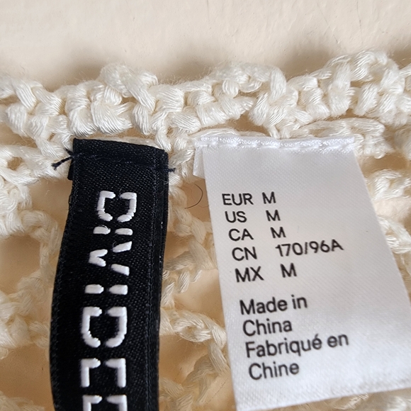 Divided Cream Crochet Crop Top - Picture 4 of 5